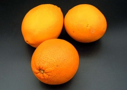 Orangen Navel groß ohne Blätter