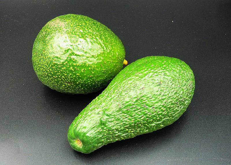 Avocados grün per Stück - zum Schließen ins Bild klicken