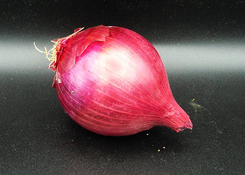 Red Onions / Kilo - Click Image to Close