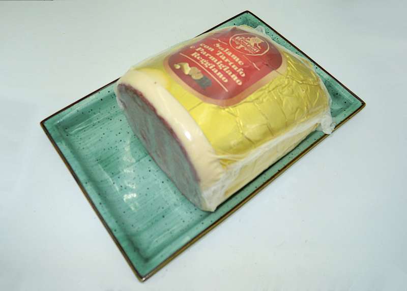 Trüffelsalami mit Käse - zum Schließen ins Bild klicken