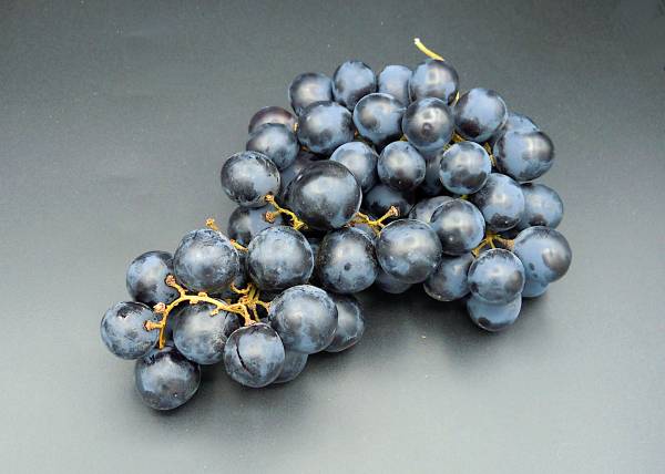 Red Grapes / Kilo - Click Image to Close